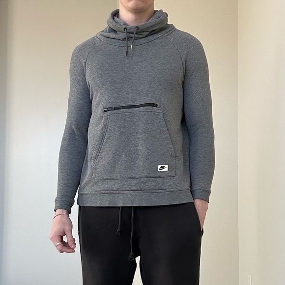 Nike Tech Fleece Sweatshirt - Picture 7 of 7
